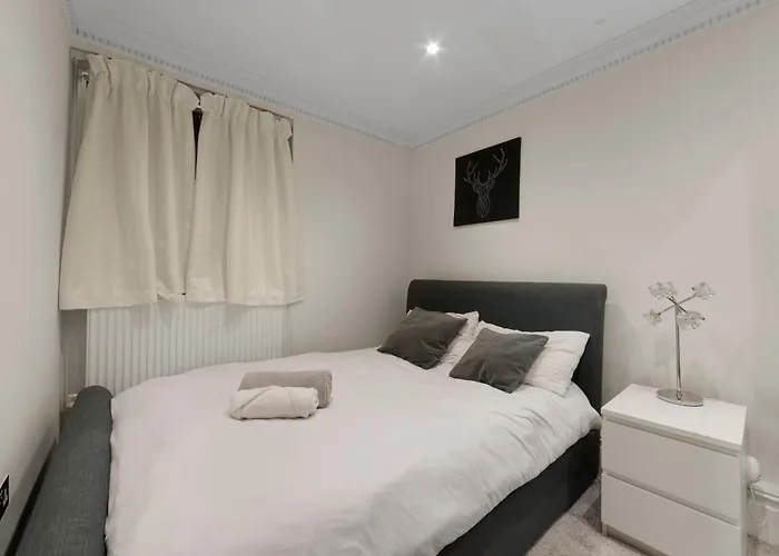 Delux 1 Bd Apt Regents Park Nw8